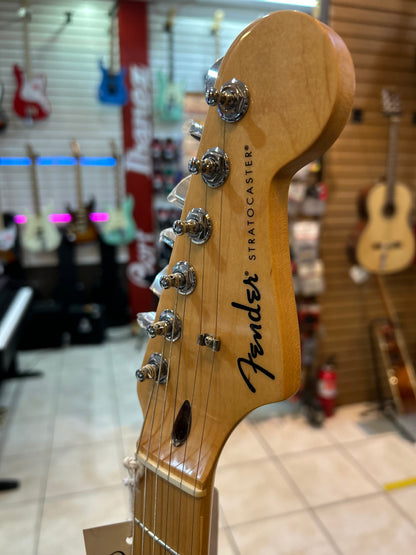 Guitarra Eléctrica Fender Stratocaster Sunburst