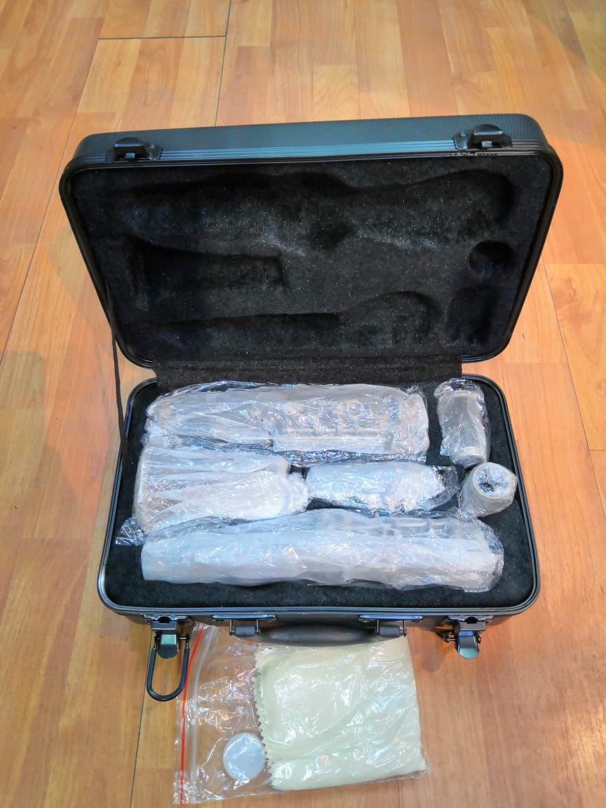 Clarinete Silvertone Baquelita Negro 17 Llaves con Estuche