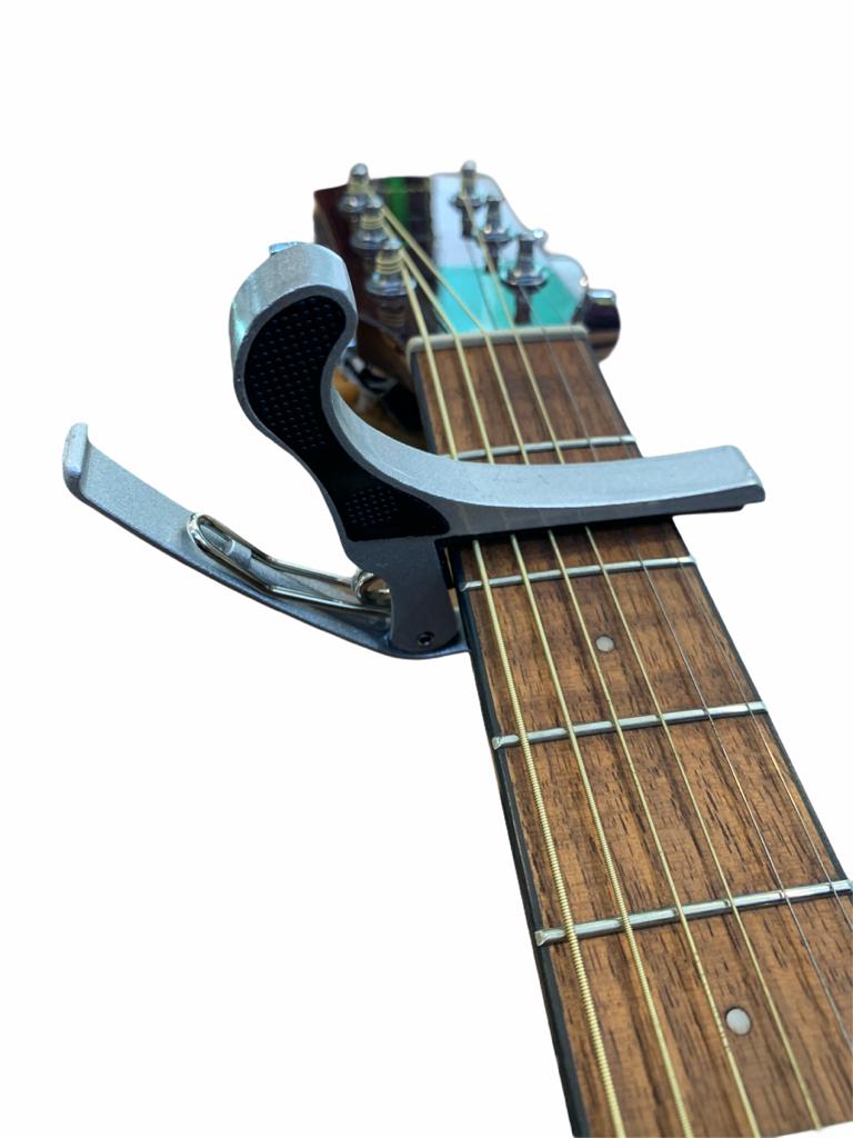 Capo de Metal Color Aluminio para Guitarra Lfm